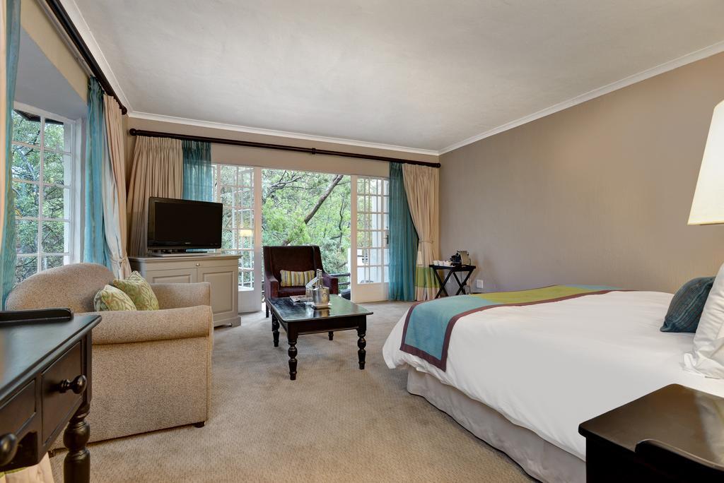 Mount Grace Hotel & Spa Magaliesburg Exterior photo A room at the Taj Bengal